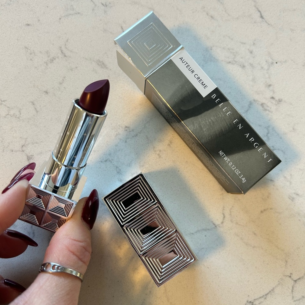 NWT Belle En Argent Auteur Crème Lipstick - 111 Smoking On Screen